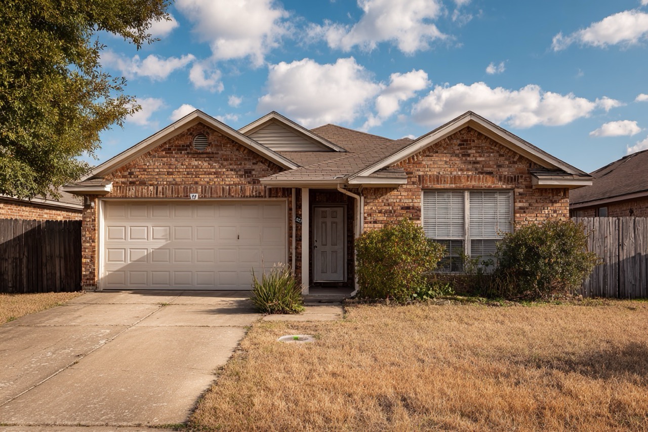 Suburban Texas home for sale during divorce settlement
